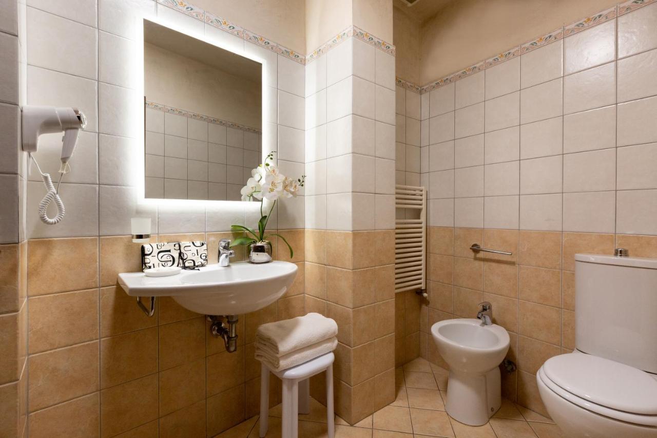 Aramis Deluxe Casa de hóspedes 2*